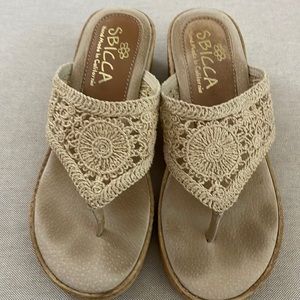 SBICCA NUDE HAND CROCHETED ESPADRILLE WEDGE SLIDES (6)